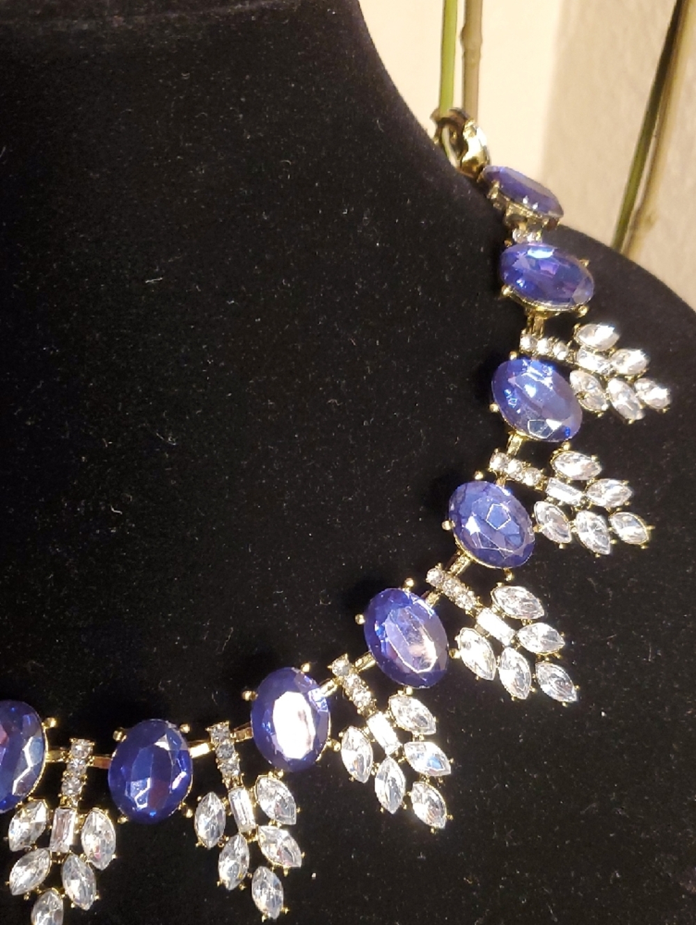 Statement Blue Costume Crystal Necklace - Brand Unbranded - Picture 6 of 8